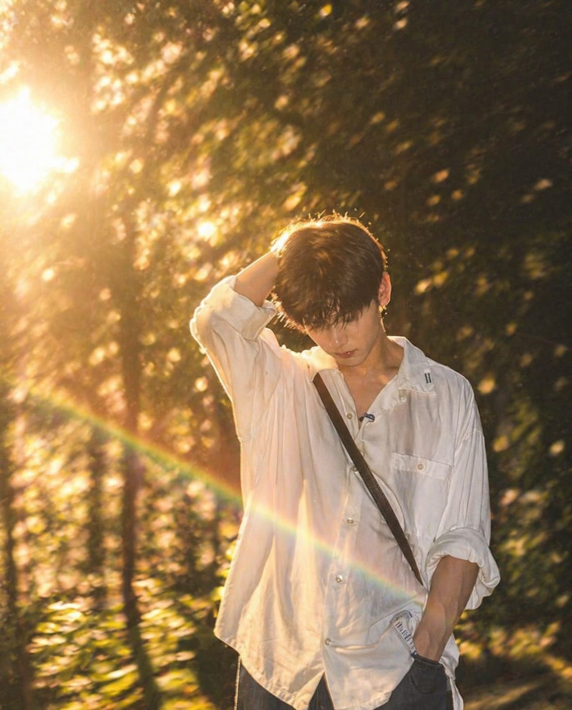 Cinematic golden-hour masterpiece with realistic sunlight Photo Prompt Chat Gpt (Girls And boys)