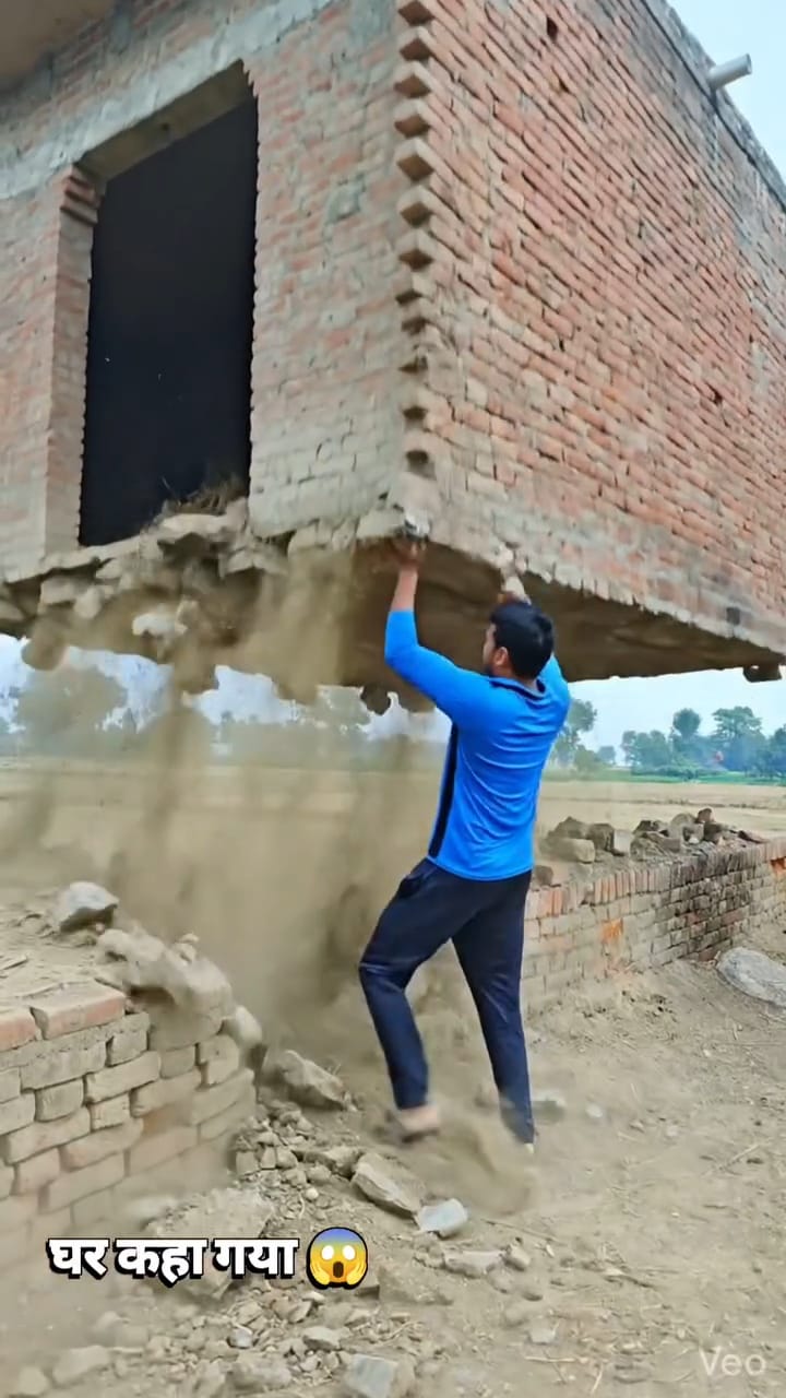 Trending House, Tree lifting Ai Video Editing Prompts